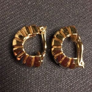 Good tone St John Clip on earrings.